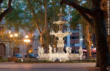Plaza Constitución - Department of Montevideo - URUGUAY. Photo #40894
