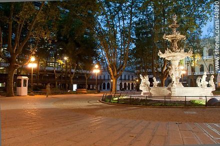 Plaza Constitución - Department of Montevideo - URUGUAY. Photo #40890