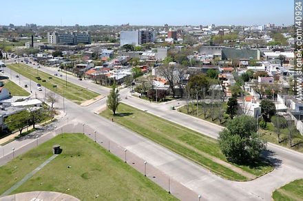 José Pedro Varela Ave. - Department of Montevideo - URUGUAY. Foto No. 40924