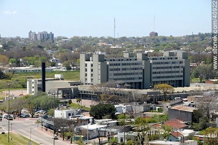 Hospital Policial at Bulevar Batlle y Ordóñez - Department of Montevideo - URUGUAY. Photo #40922
