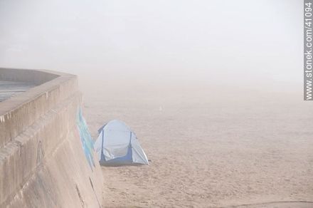 Tent on the beach - Punta del Este and its near resorts - URUGUAY. Photo #41094