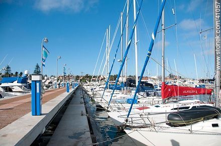 Vessel in the new marina port - Punta del Este and its near resorts - URUGUAY. Photo #41057