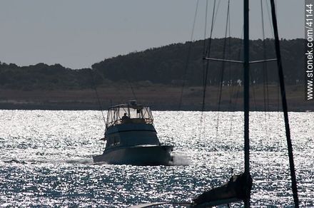 Boat entering harbor - Punta del Este and its near resorts - URUGUAY. Photo #41144