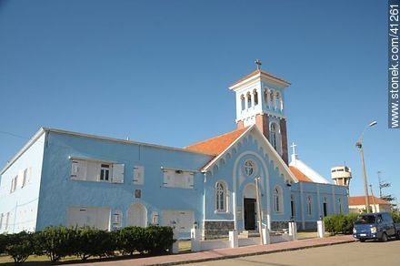 Iglesia de la Candelaria en la calle El Faro - Punta del Este y balnearios cercanos - URUGUAY. Foto No. 41261