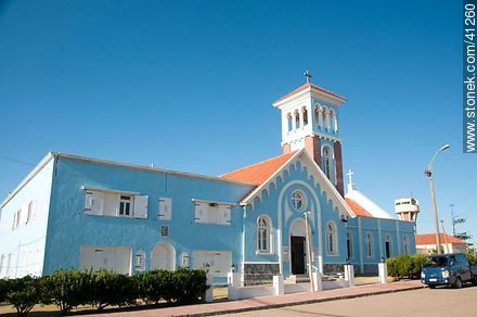 Iglesia de la Candelaria en la calle El Faro - Punta del Este y balnearios cercanos - URUGUAY. Foto No. 41260