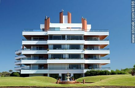 Aguas Azules building at Parada 32 Brava - Punta del Este and its near resorts - URUGUAY. Photo #41186