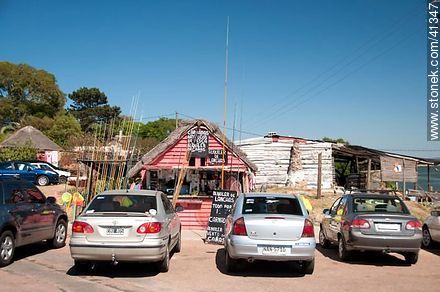 Stalls and fishing equipment rentals. - Punta del Este and its near resorts - URUGUAY. Photo #41347