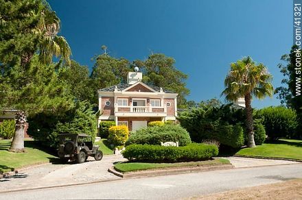 Beverly Hills quarter. Las Pitangas St. - Punta del Este and its near resorts - URUGUAY. Photo #41321