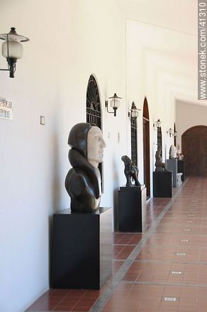 Museo Ralli en el barrio Beverly Hills de Punta del Este. - Punta del Este y balnearios cercanos - URUGUAY. Foto No. 41310