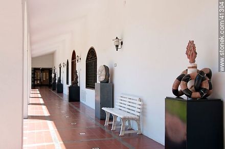 Museo Ralli en el barrio Beverly Hills de Punta del Este. - Punta del Este y balnearios cercanos - URUGUAY. Foto No. 41304