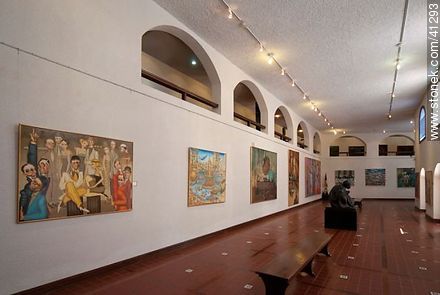 Museo Ralli en el barrio Beverly Hills de Punta del Este. - Punta del Este y balnearios cercanos - URUGUAY. Foto No. 41293