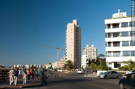 Rambla Artigas and 27th corner with 20th St. - Punta del Este and its near resorts - URUGUAY. Photo #41453