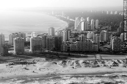 Playa Brava - Punta del Este y balnearios cercanos - URUGUAY. Foto No. 41594