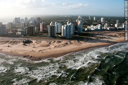 Playa Brava - Punta del Este y balnearios cercanos - URUGUAY. Foto No. 41588