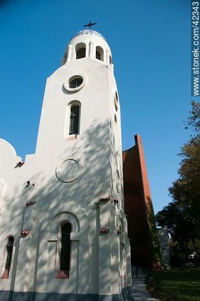 Parroquia de Malvín, Nuestra Señora de Lourdes. - Departamento de Montevideo - URUGUAY. Foto No. 42343