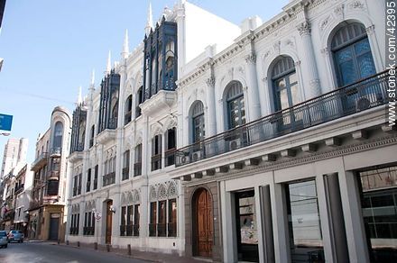 Junta Departamental de Montevideo en la calle 25 de Mayo y Juan Carlos Gómez - Departamento de Montevideo - URUGUAY. Foto No. 42395
