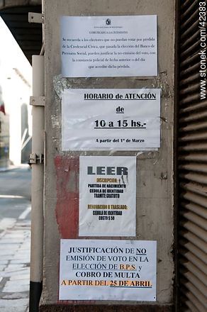Notices from Junta Electoral - Department of Montevideo - URUGUAY. Photo #42383