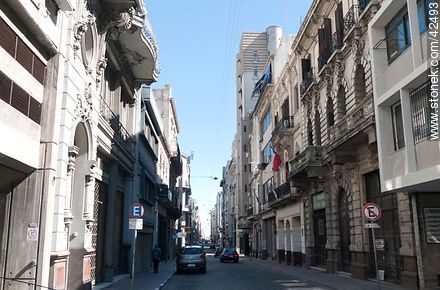 Calle 25 de Mayo. - Departamento de Montevideo - URUGUAY. Foto No. 42493