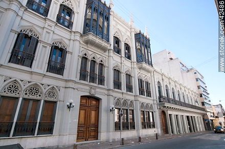 Junta Departamental de Montevideo at 25 de Mayo St.. - Department of Montevideo - URUGUAY. Photo #42486