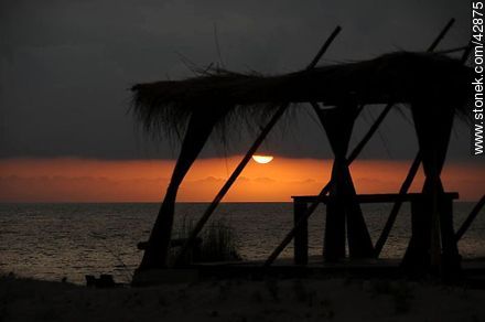 Sunset at sea. - Department of Maldonado - URUGUAY. Photo #42875