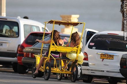 Quad stroller - Department of Maldonado - URUGUAY. Photo #42723