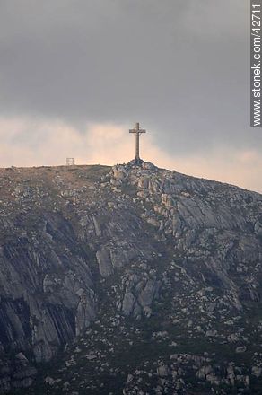 Cumbre del cerro Pan de Azúcar. - Departamento de Maldonado - URUGUAY. Foto No. 42711