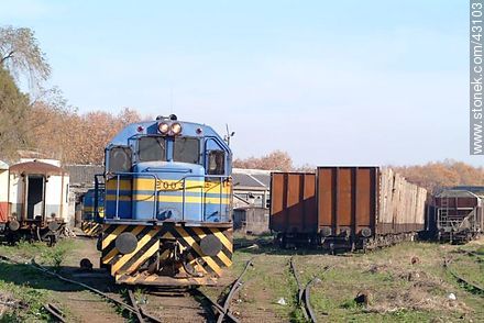 Shunting locomotive beach - Department of Montevideo - URUGUAY. Foto No. 43103