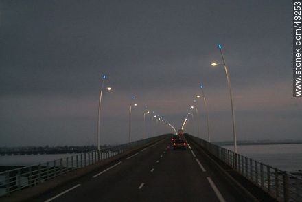 Puente a la isla Oleron - Región de Poitou-Charentes - FRANCIA. Foto No. 43253