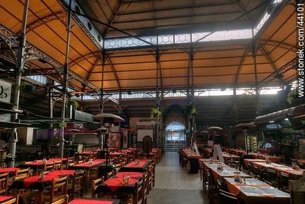 Restaurantes del Mercado de la Abundancia - Departamento de Montevideo - URUGUAY. Foto No. 44101