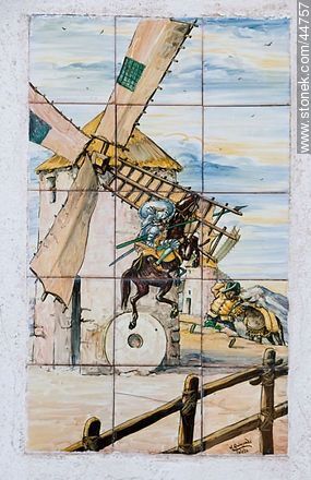 Pintura sobre azulejos de Don Quijote y Sancho Panza - Departamento de Florida - URUGUAY. Foto No. 44757
