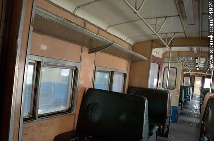Vagón inclinado - Departamento de Montevideo - URUGUAY. Foto No. 44924