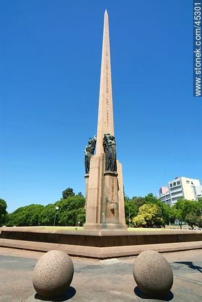 Obelisk - Department of Montevideo - URUGUAY. Photo #45301