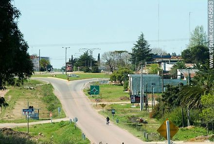 Route 7 near the crossing with Route 11 - Department of Canelones - URUGUAY. Foto No. 45683