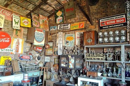 Rural antiques business - Department of Canelones - URUGUAY. Foto No. 45667