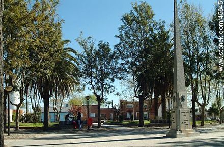 Plaza de San Jacinto - Departamento de Canelones - URUGUAY. Foto No. 45645
