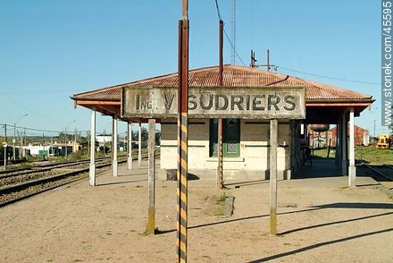 Empalme Olmos.  Sudriers railroad station. - Department of Canelones - URUGUAY. Foto No. 45595