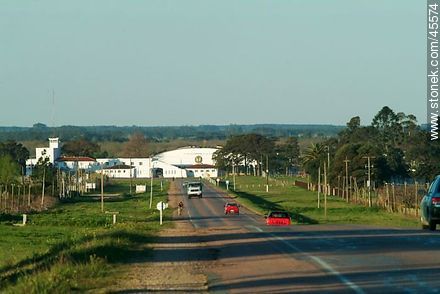 Route 101. Military Aviation School. - Department of Canelones - URUGUAY. Photo #45574