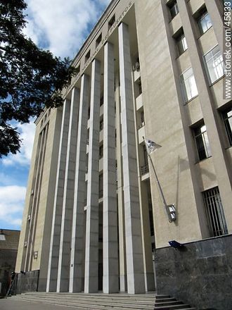 Administración Nacional de Puertos building - Department of Montevideo - URUGUAY. Photo #45833