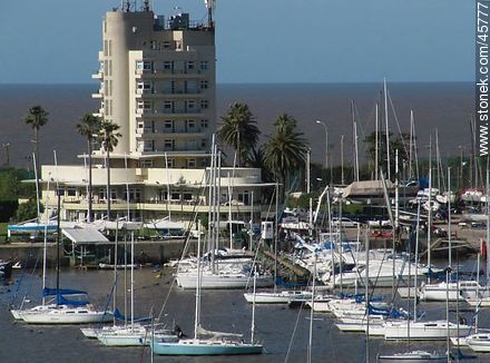 Yatch Club en el Puerto Buceo - Departamento de Montevideo - URUGUAY. Foto No. 45777