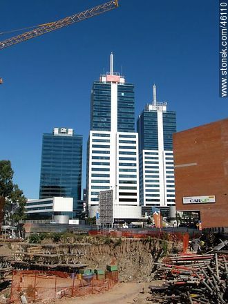 Construcción de la torre 4 del World Trade Center Montevideo  (2010) - Departamento de Montevideo - URUGUAY. Foto No. 46110