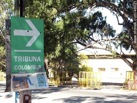 Tribuna Colombes - Departamento de Montevideo - URUGUAY. Foto No. 46021