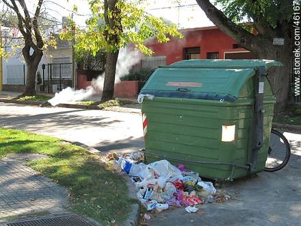 Residuos en el lugar equivocado -  - URUGUAY. Foto No. 46167