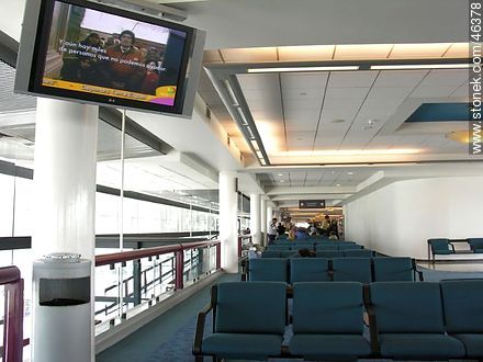 Waiting room of the airport in Santiago, Chile - Chile - Others in SOUTH AMERICA. Photo #46378