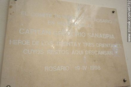 Iglesia Nuestra Señora del Rosario. Placa recordatoria a G. Sanabria - Departamento de Colonia - URUGUAY. Foto No. 46732
