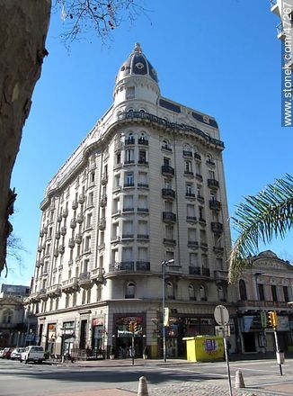 Palacio Montero. Heladería La Cigale. - Departamento de Montevideo - URUGUAY. Foto No. 47267