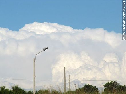 Nubosidad de verano - Departamento de Maldonado - URUGUAY. Foto No. 47591