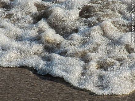 Foam on the shore - Department of Maldonado - URUGUAY. Photo #47585