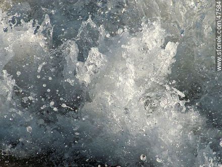 Foam on the shore - Department of Maldonado - URUGUAY. Photo #47584