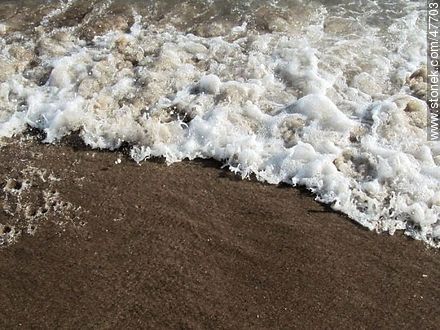 Foam in the shore - Department of Maldonado - URUGUAY. Photo #47703