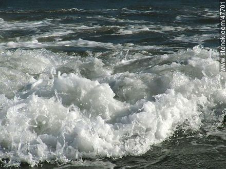 Foamy waves - Department of Maldonado - URUGUAY. Photo #47701